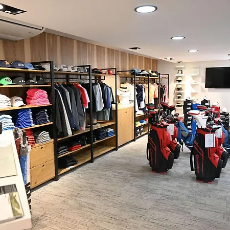 Mercure Golf De Barbaroux & 4*